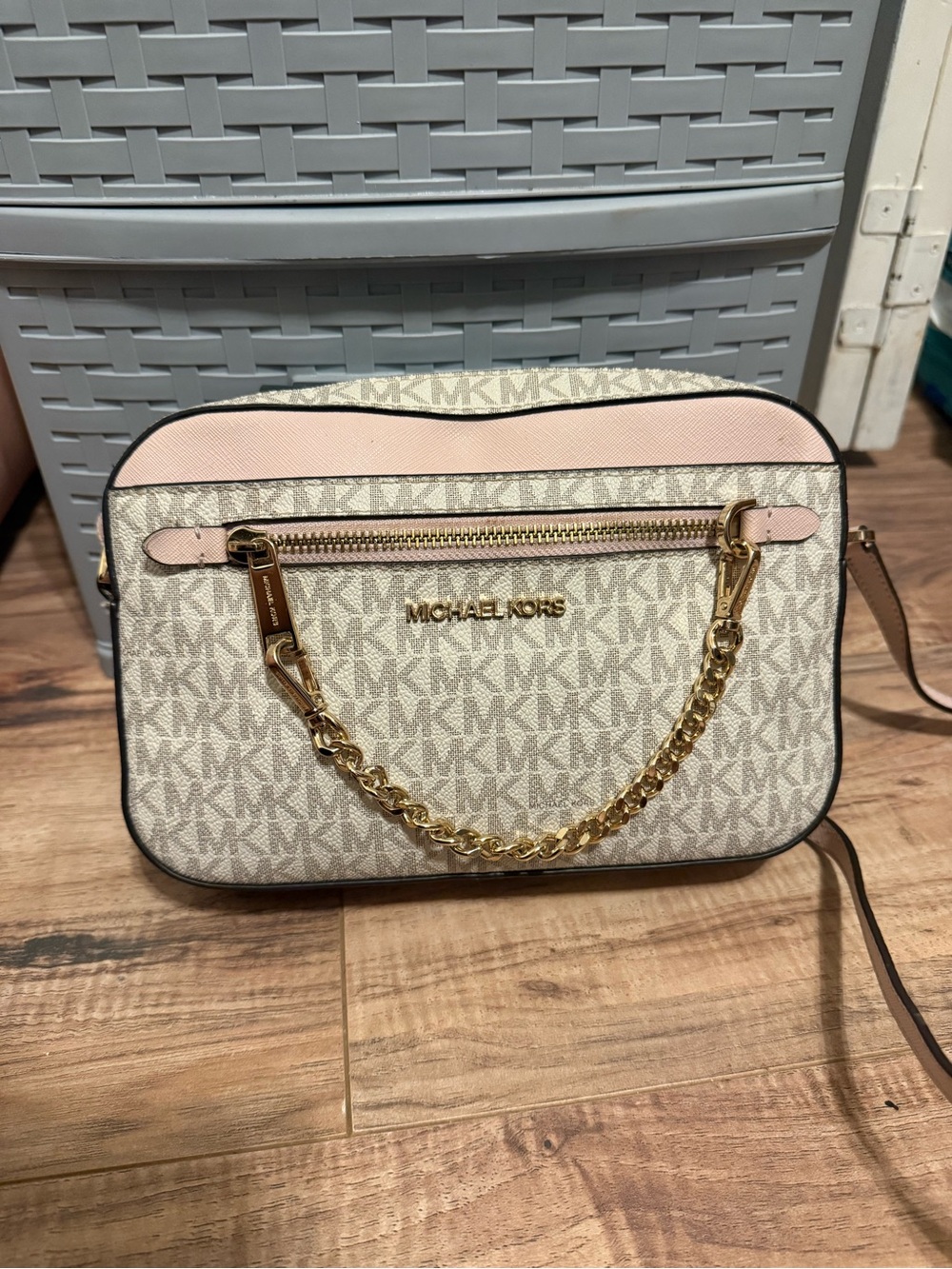 MICHAEL KORS Cream MK Logo Crossbody with Pink Trim
